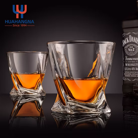Luxuriöse Goldrand-Glaswaren, eleganter Whisky-Glasbecher, individuell gestaltete Musterglaswaren, Glasbecher für Bar, Hotel